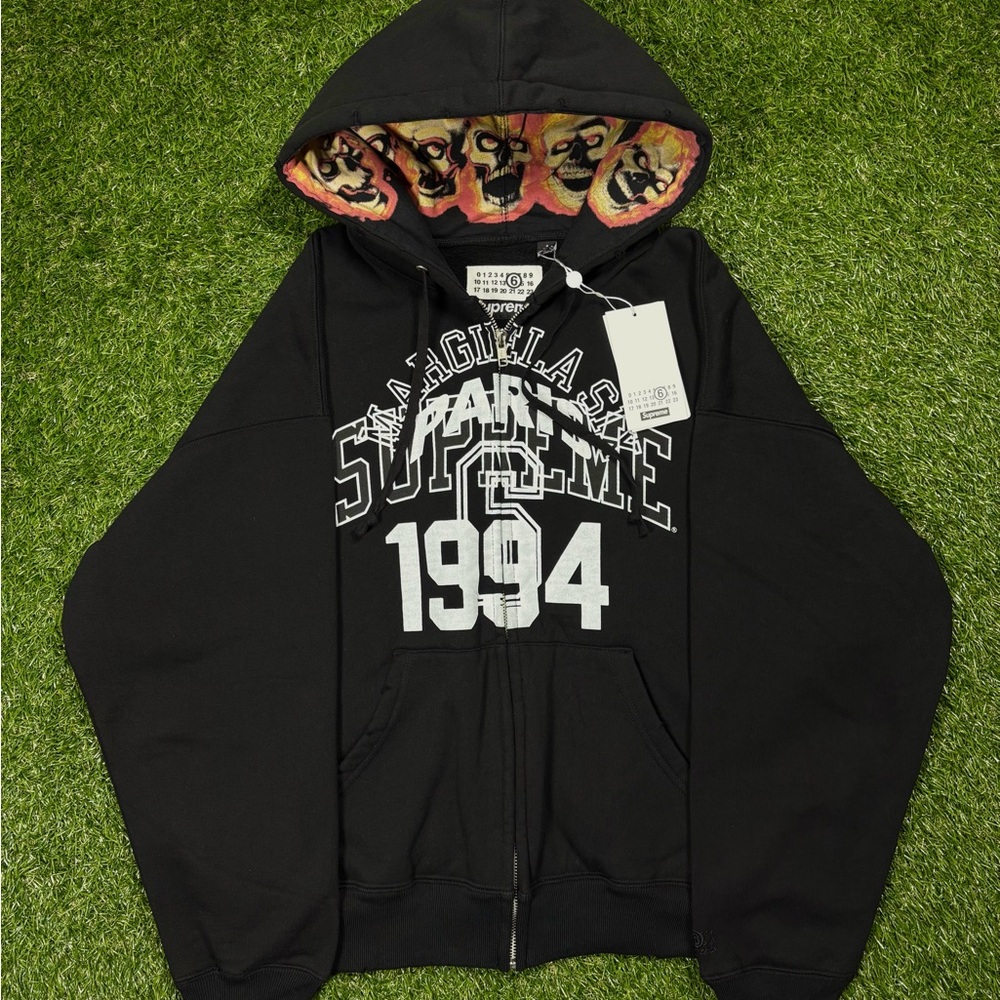 Supreme® / MM6 Maison Margiela Zip-Up Hooded Sweatshirt (Black)